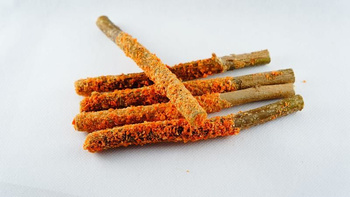 HAM-STAKE HS.36A MŁODE PĘDY LESZCZYNY Z   MARCHWIĄ